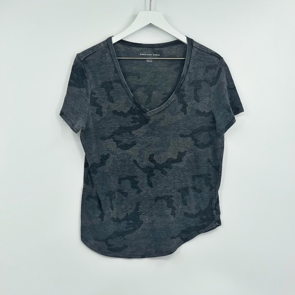 American Eagle Outfitters Camouflage Short Sleeve Shirt Size Medium - Picture 1 of 6